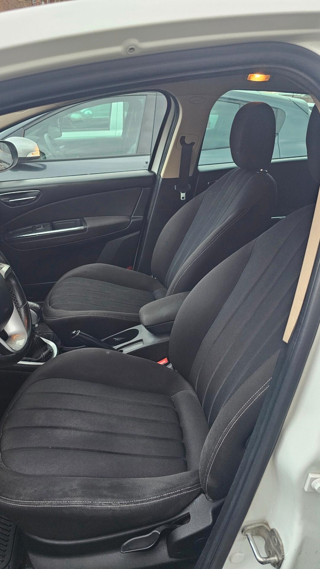 Lancia Delta 1.4 T-Jet 120 CV Silver Ecochic GPL