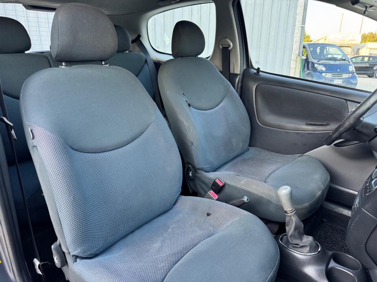 Toyota Yaris 1.3i 16V cat 3 porte Sol