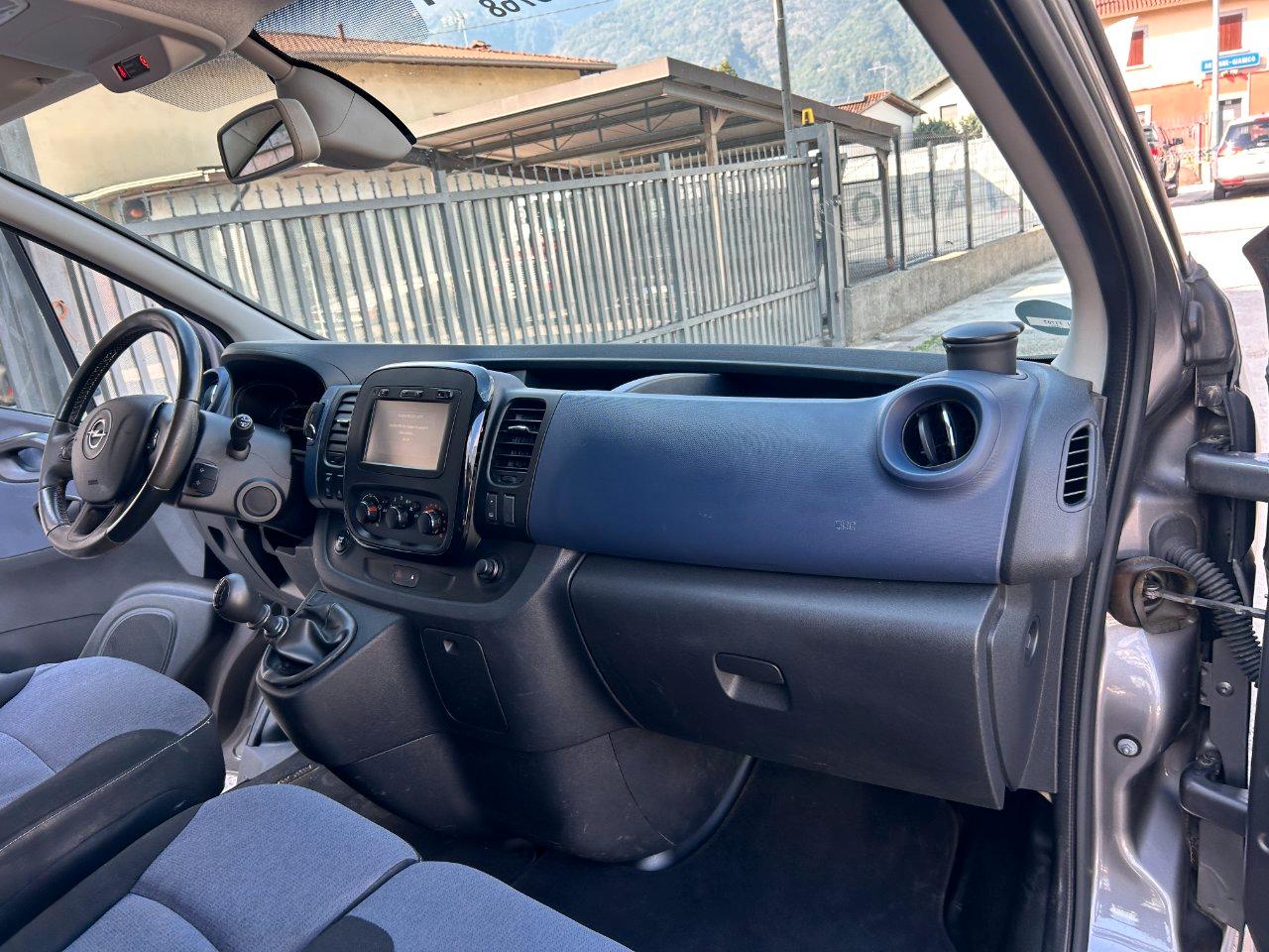 OPEL VIVARO FURGONE 3 POSTI