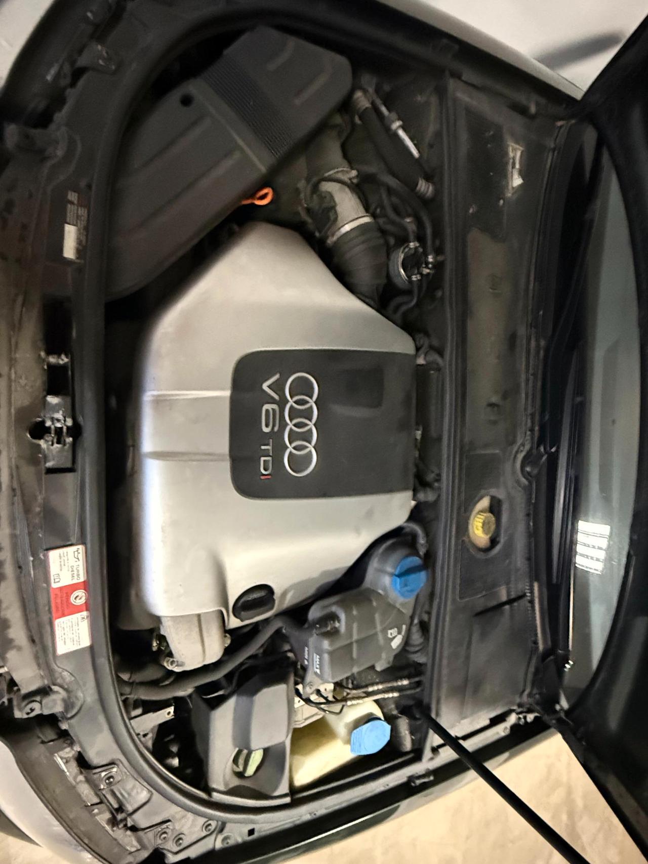 Audi A4 Berlina A4 2.5 V6 tdi quattro 180cv