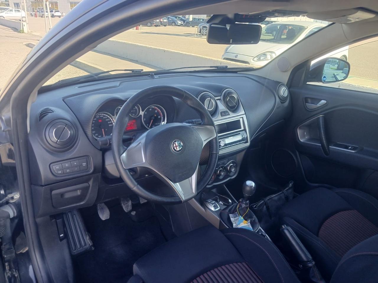 Alfa Romeo MiTo 1.6 JTDm 16V Distinctive Sport Pack