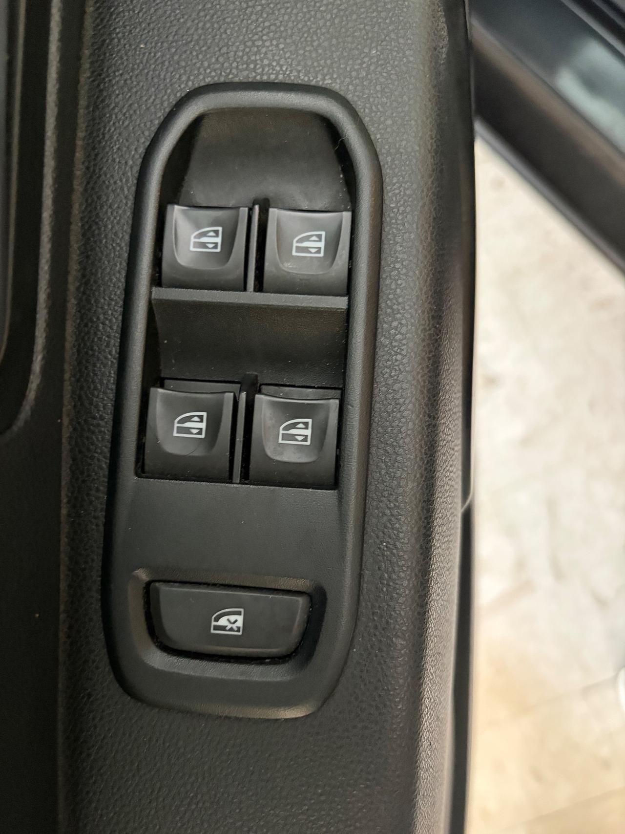 DACIA DUSTER 1.6 SCe GPL 4x2 TECHROAD