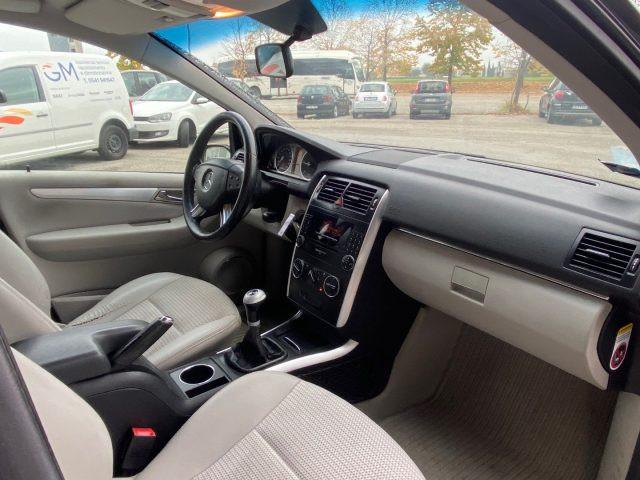MERCEDES-BENZ B 200 CDI Sport