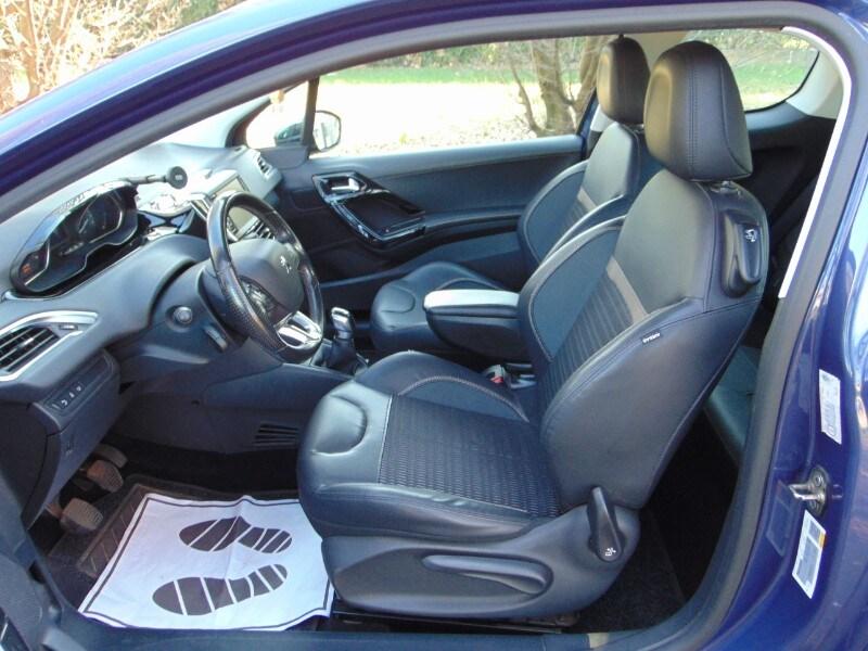 PEUGEOT 208 1° serie 1.6 e-HDi 92 CV Stop&Star...