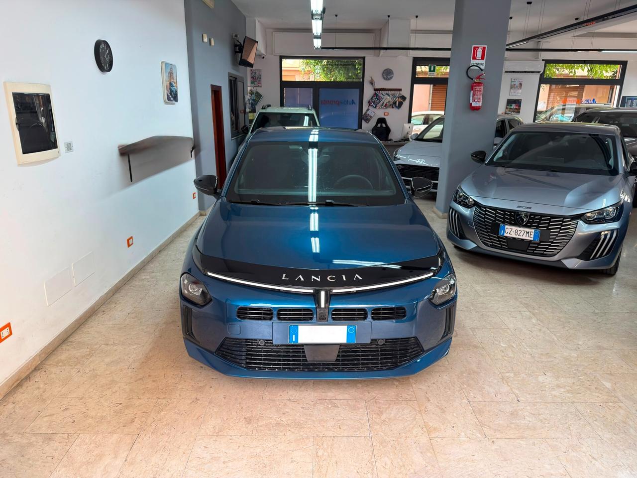 Lancia Ypsilon Hybrid 110CV e-DCT Edizione Cassina