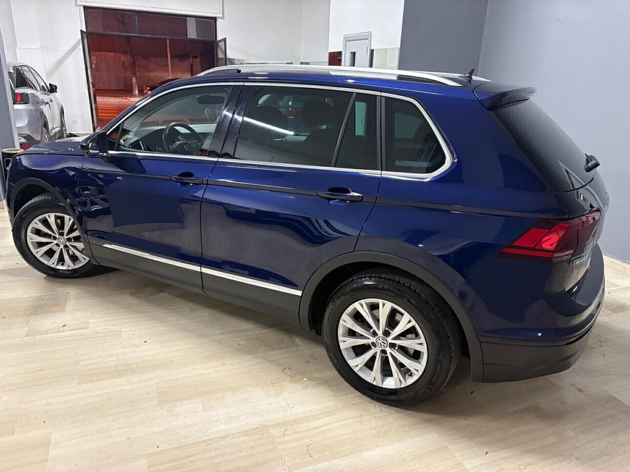 Volkswagen Tiguan 2.0 TDI DSG ** SPORT 4MOTION BMT