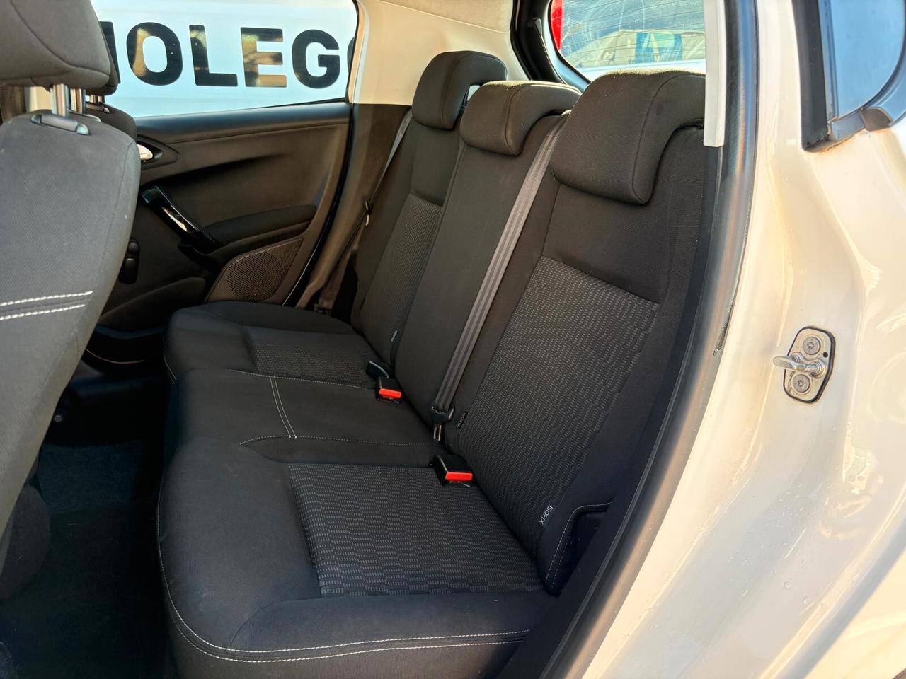 Peugeot 208 1.6 hdi - 2018