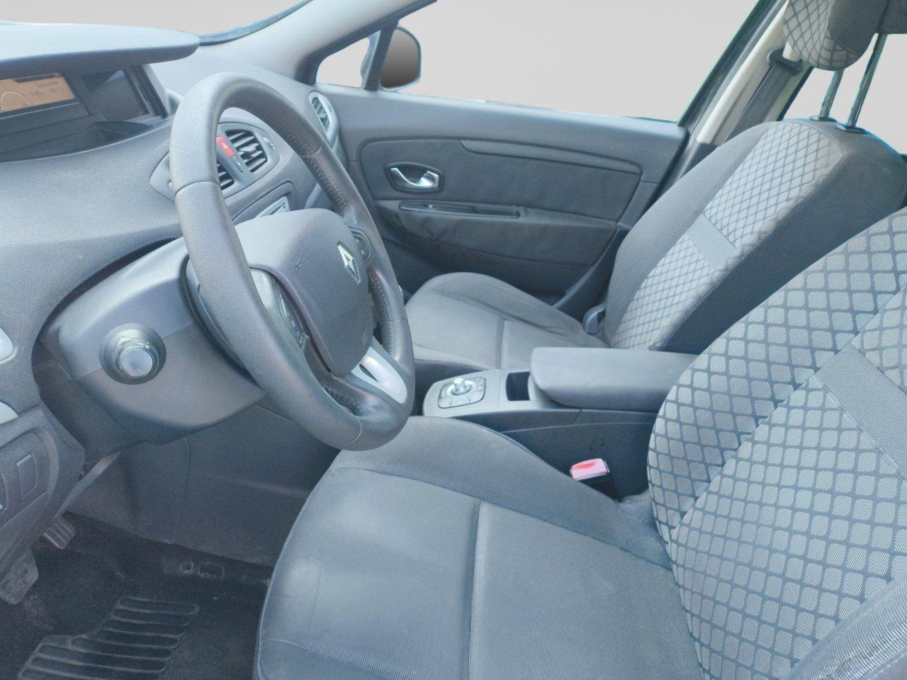 Renault Scenic 1.5 dci Luxe 110cv 7 POSTI