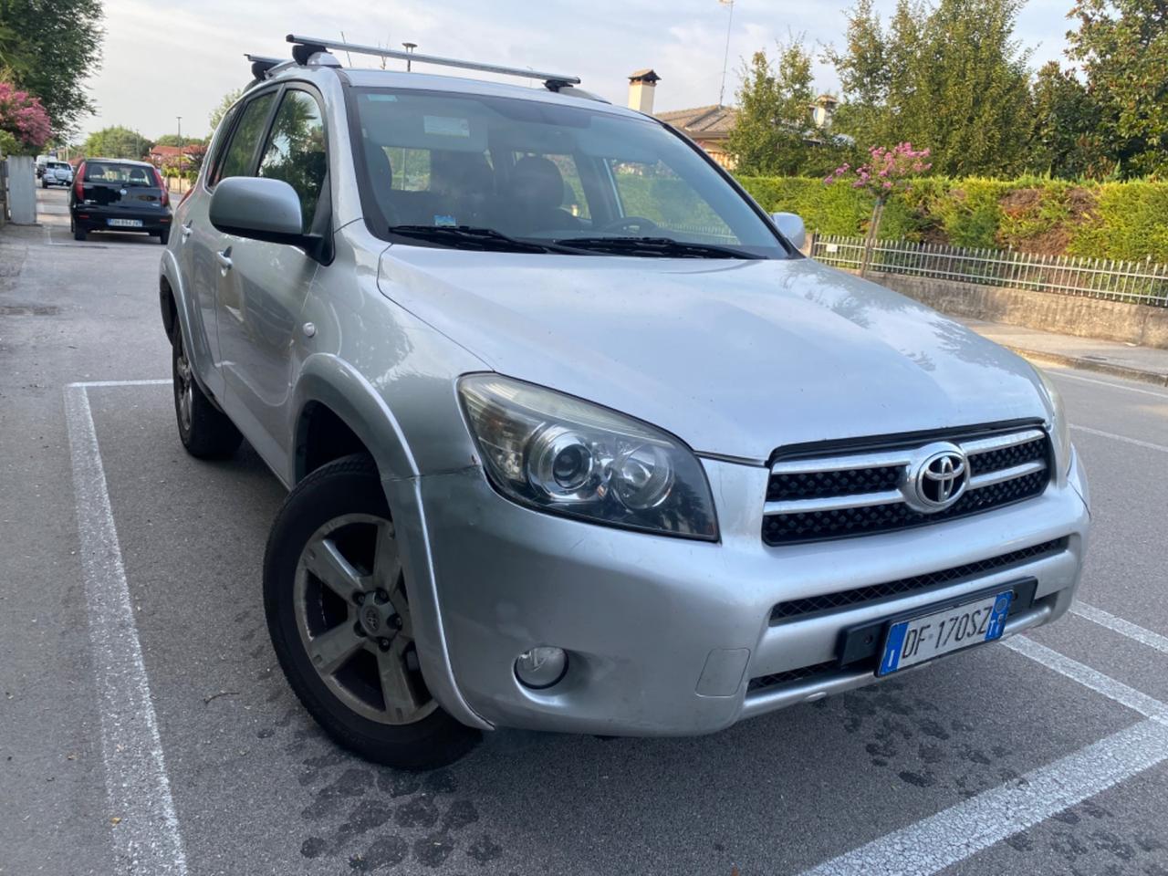 Toyota RAV 4 RAV4 2.2 D-4D 177 CV Luxury