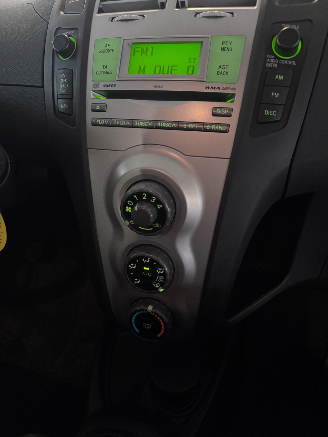 Toyota Yaris 1.0 3 porte Sol