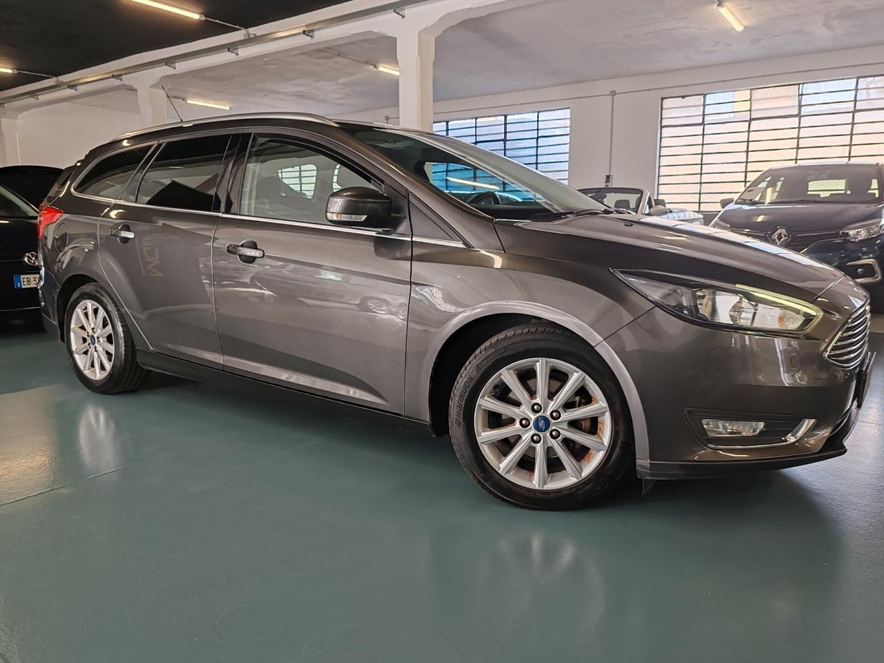 Ford Focus 1.6 120 CV GPL SW Titanium