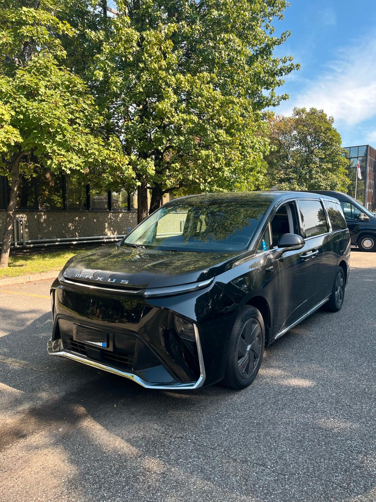 Maxus MIFA 9 Premium 90 kWh