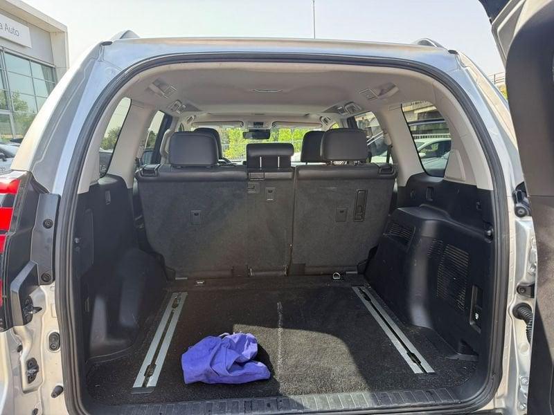 Toyota Land Cruiser 2.8 D4-D Executive A/T