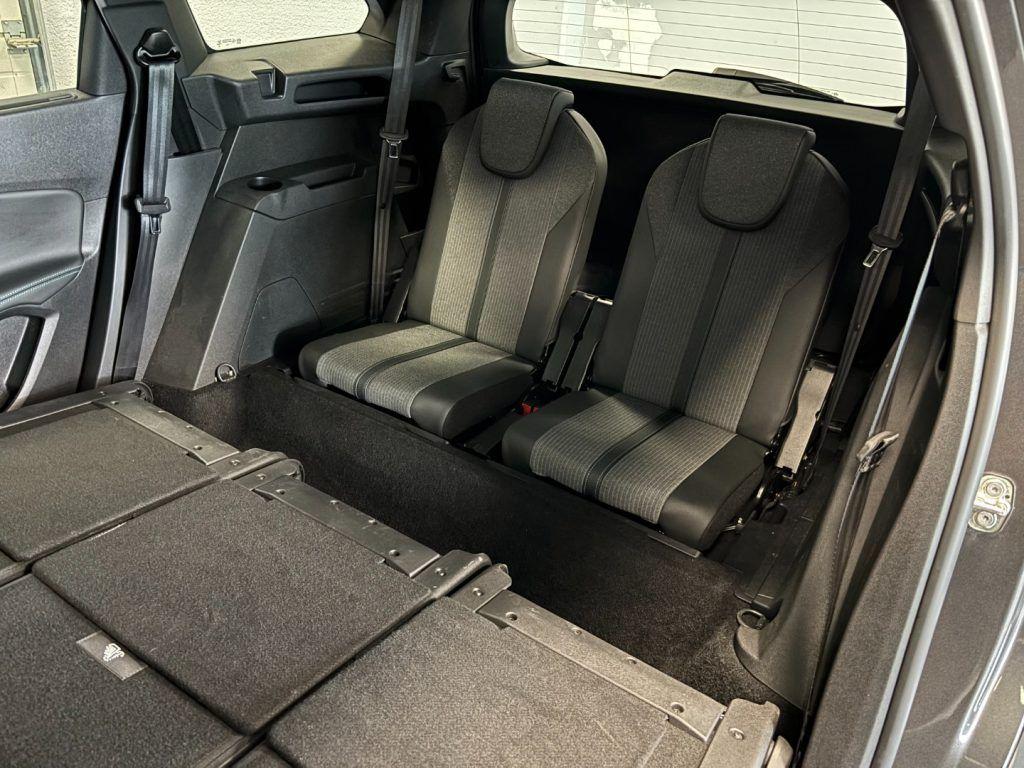 Peugeot 5008 7 Posti EAT8 Allure Pack 1.5 Diesel
