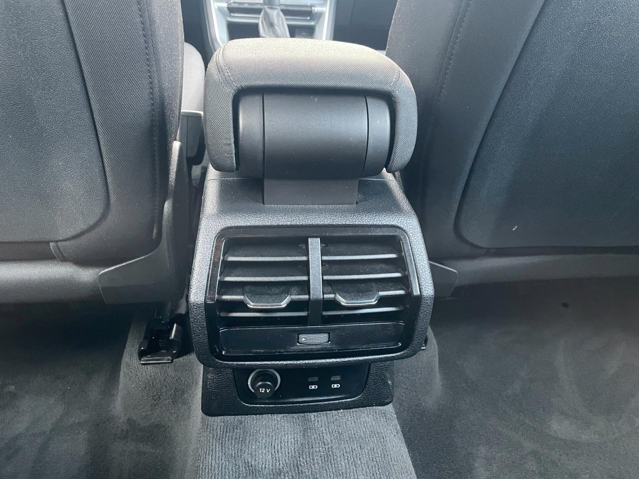 Audi Q3 45 TFSI e S tronic Business