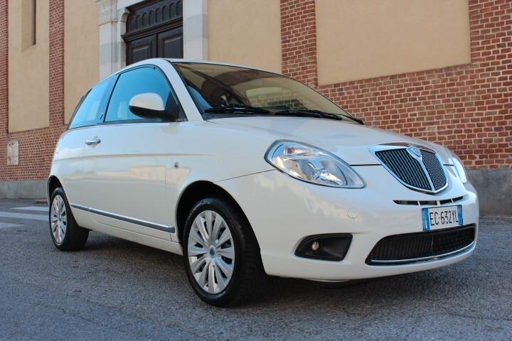 Lancia Ypsilon 1.3 MJT New Oro ESTETICA DA ESPOSIZIONE 5POSTI CLIMA CD USB AUX IN PNEUMATICI ALL SEASON