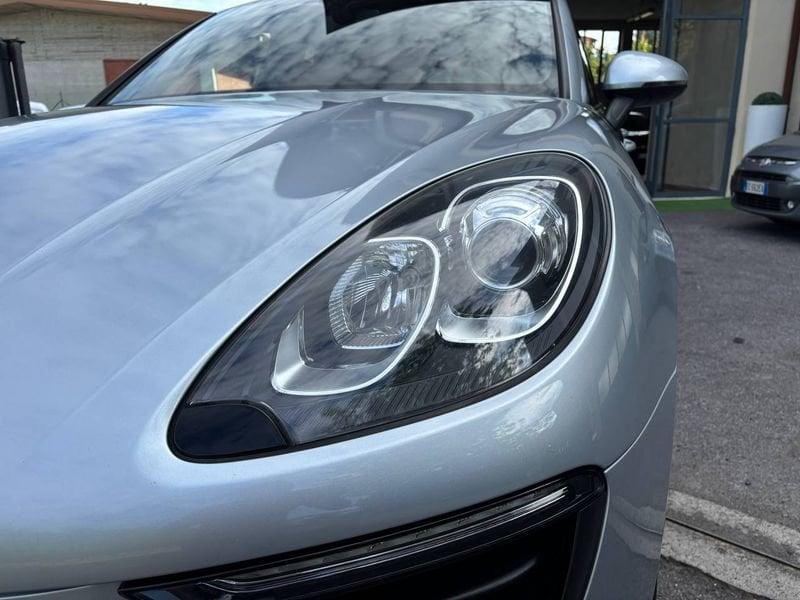 Porsche Macan 2.0 Benzina 252cv