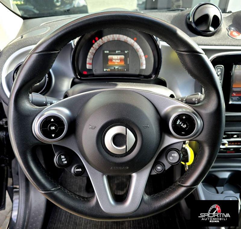 smart forfour AUTOMATICA NAVI UNIPRO! 70 1.0 twinamic Passion