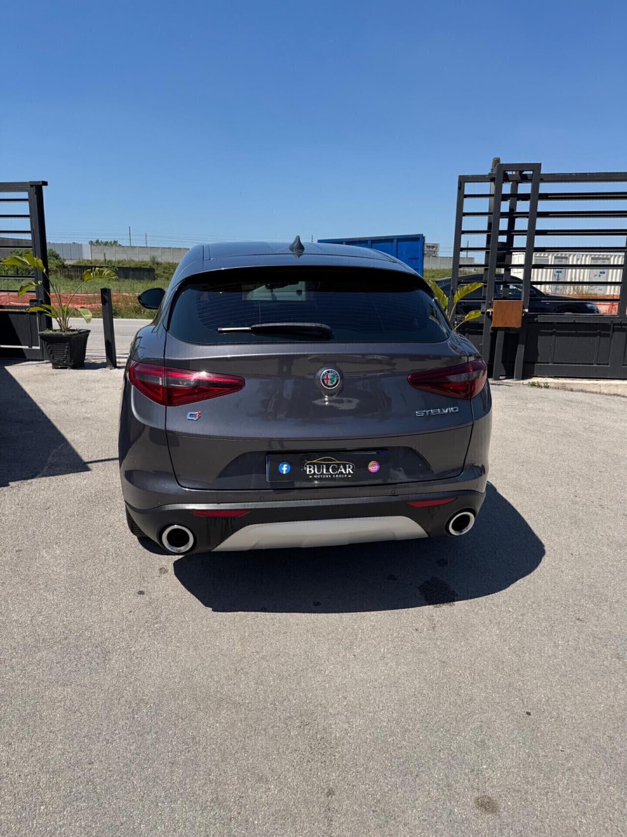 Alfa Romeo Stelvio 2.2 Turbodiesel 180 CV AT8 Q4 Business