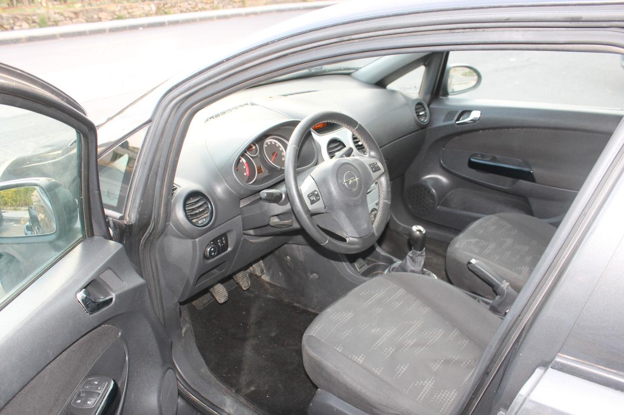 Opel Corsa 1.2 5 porte Cosmo