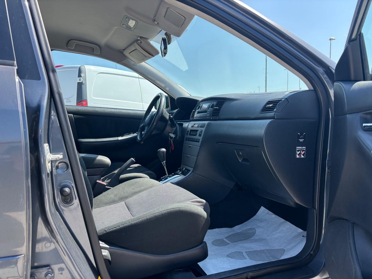 Toyota Corolla 1.4 D-4D M-MT 5 porte Sol ESP