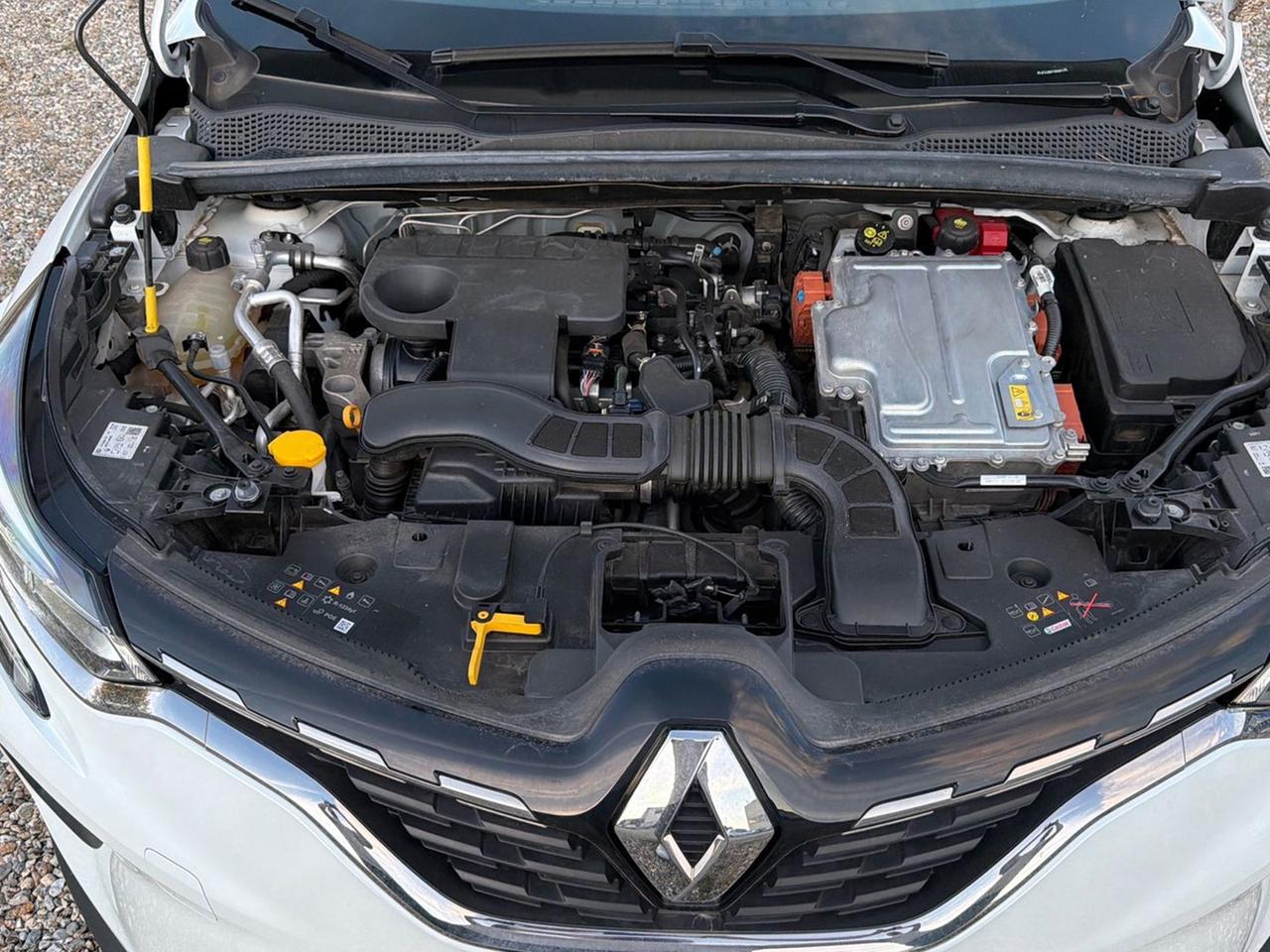 Renault Captur 1.6 e-tech full hybrid techno 145cv auto