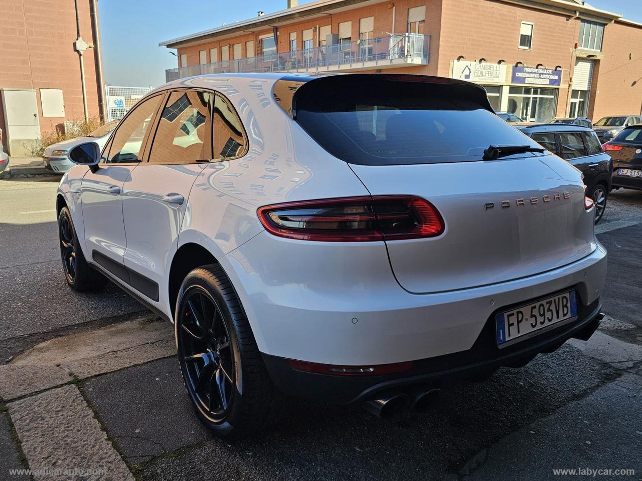 PORSCHE Macan 2.0 252CV Pure White