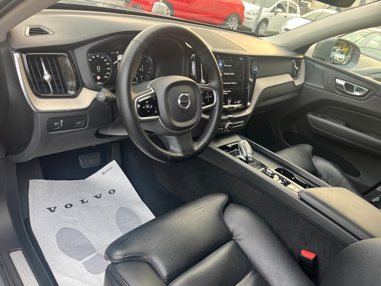 Volvo XC 60 XC60 B4 (d) AWD Geartronic Momentum Pro