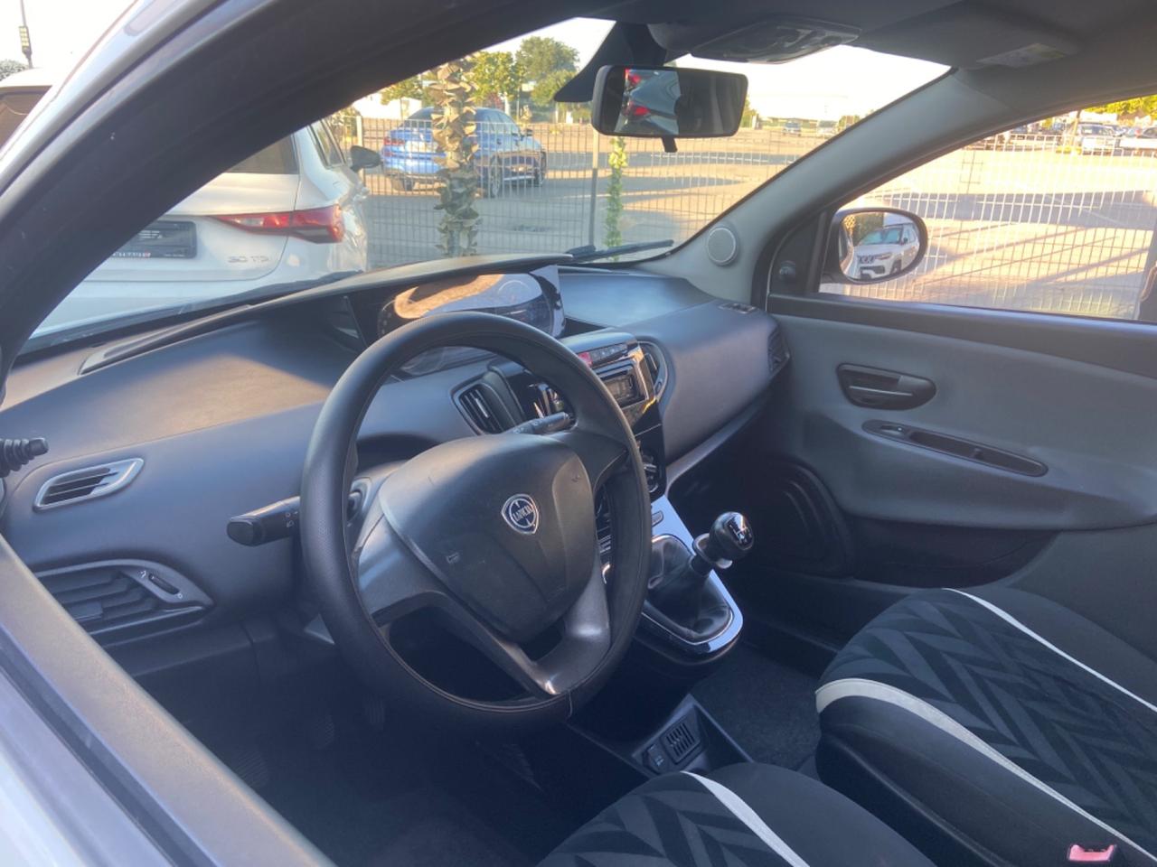 Lancia Ypsilon 1.2 69CV GPL/BENZ 2016 GARANZIA12