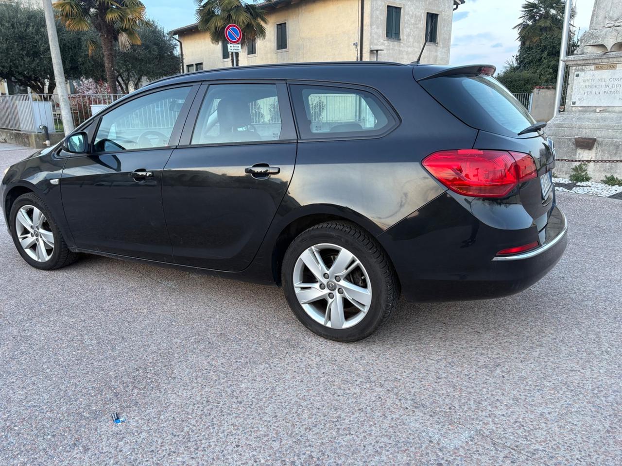 Opel Astra 1.7 CDTI 110CV Sports anno 2013