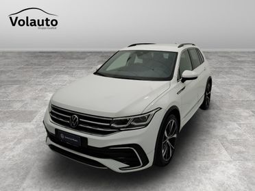 VOLKSWAGEN Tiguan II 2021 - Tiguan 1.5 tsi R-Line 150cv dsg