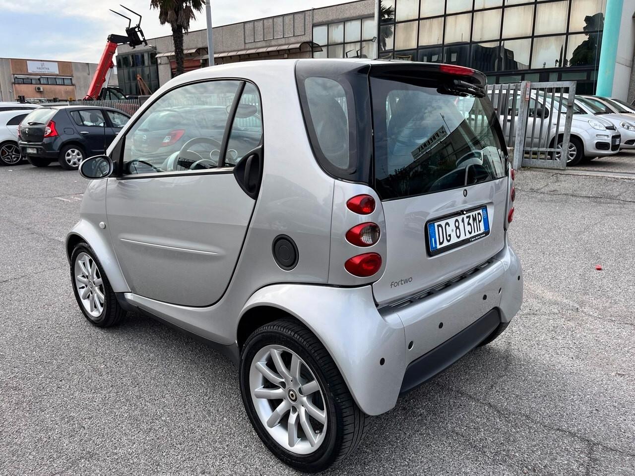 Smart ForTwo 700 coupé (45 kW)