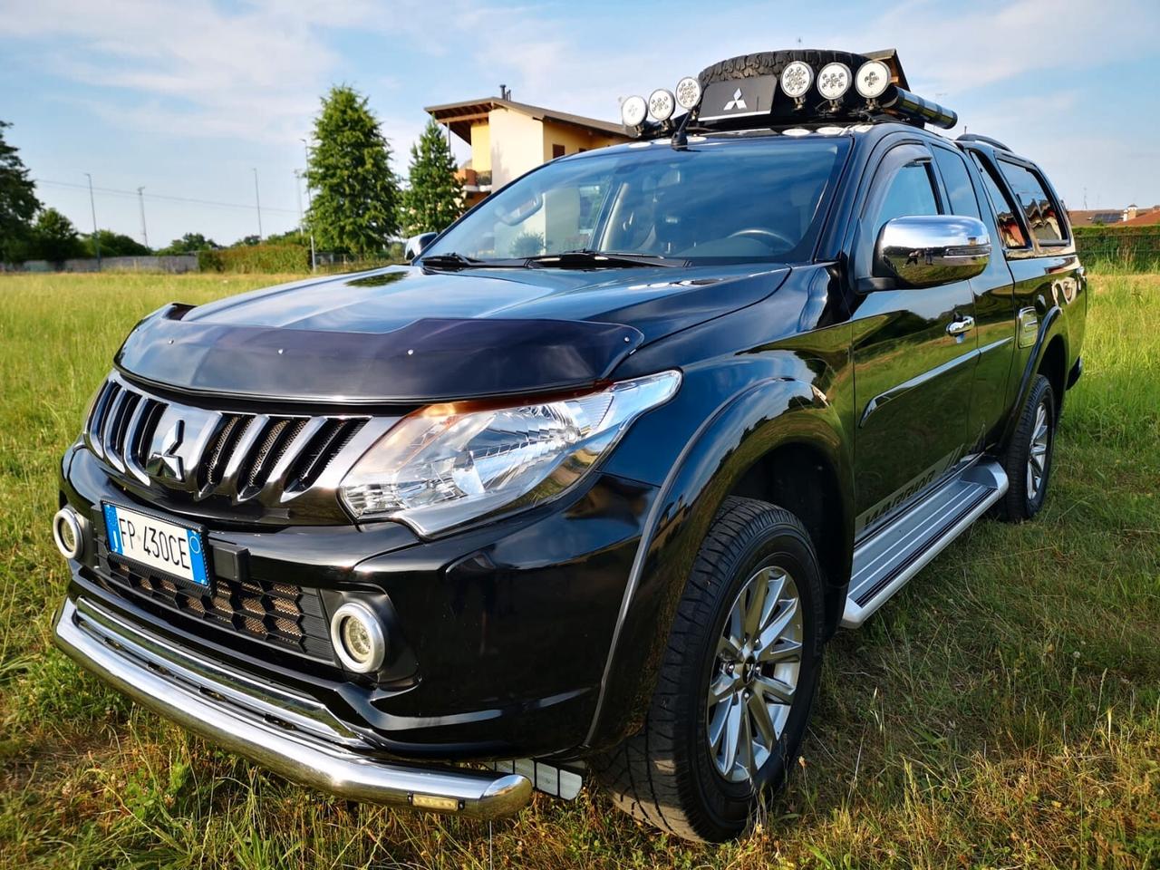 Mitsubishi L200 2.4 DI-D/181CV Double Cab Intense Hp Mivec SDA