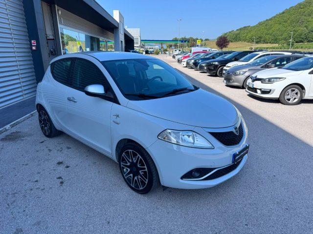 LANCIA Ypsilon 1.2 fire 69 CV 5 porte Gold OK NEOPATENTATO