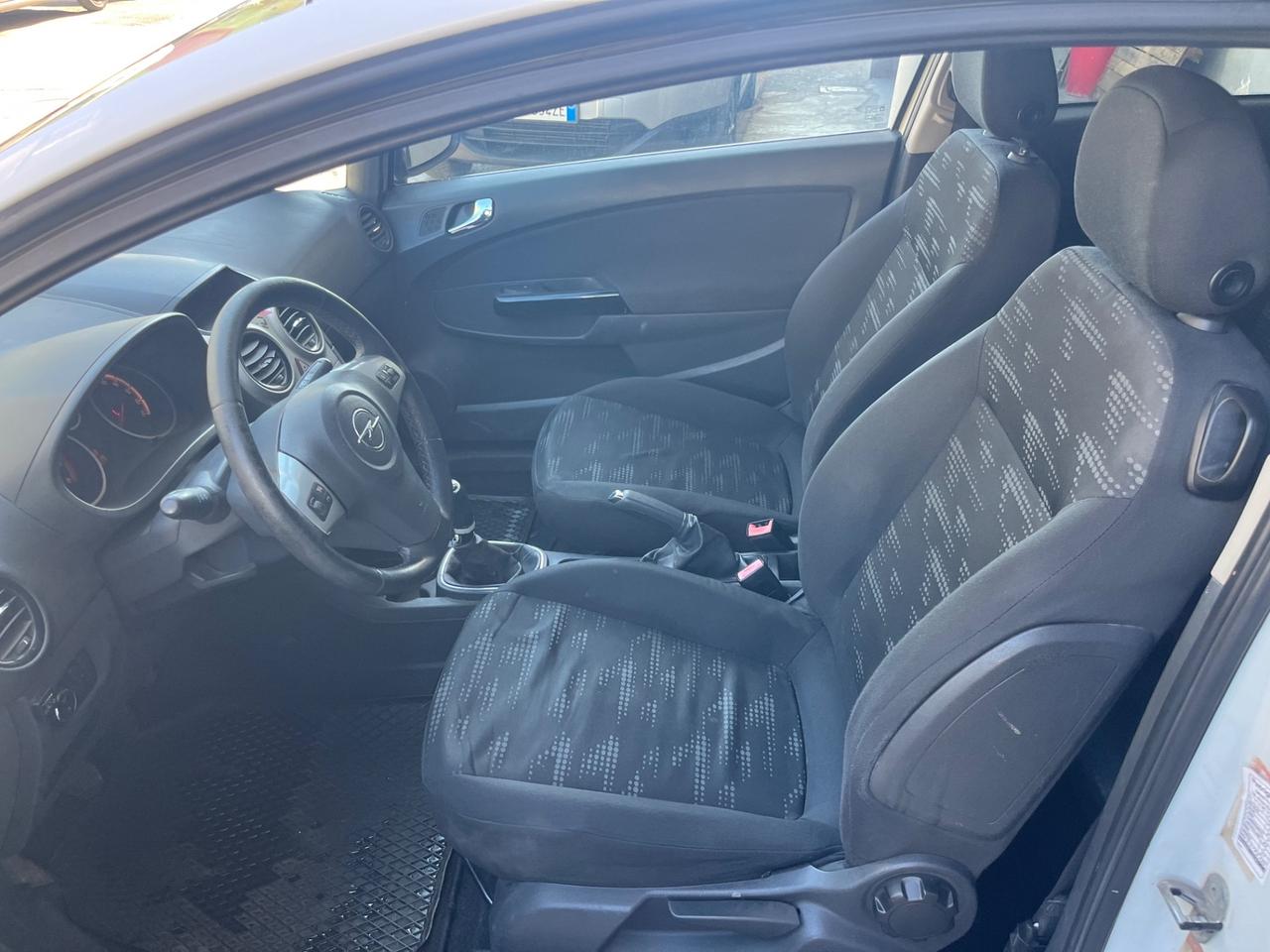 Opel Corsa 1.2 85CV 3 porte GPL-TECH 2011