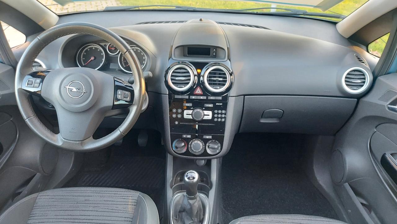 Opel Corsa 1.2 - GPL-TECH Edition