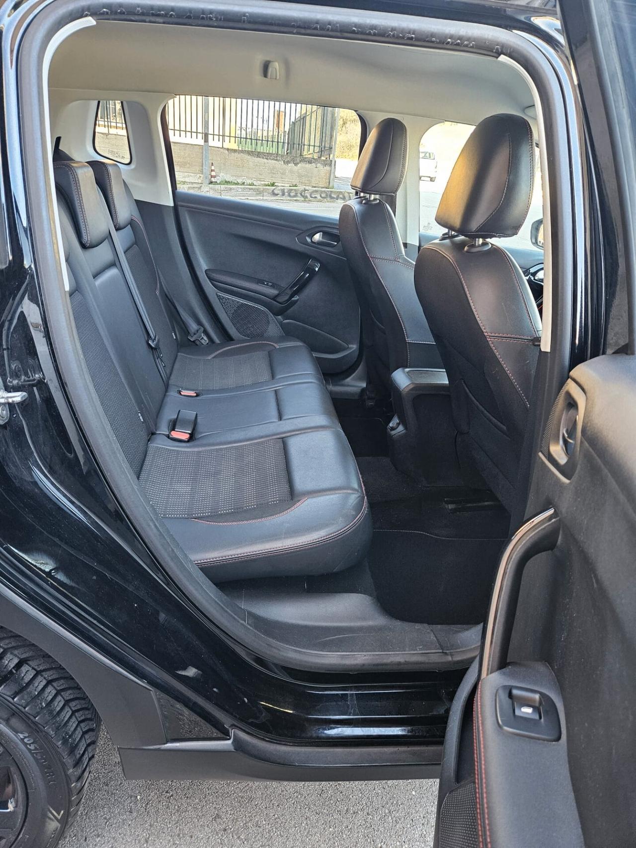 Peugeot 2008 GTline 1.6 bluehdi 120cv