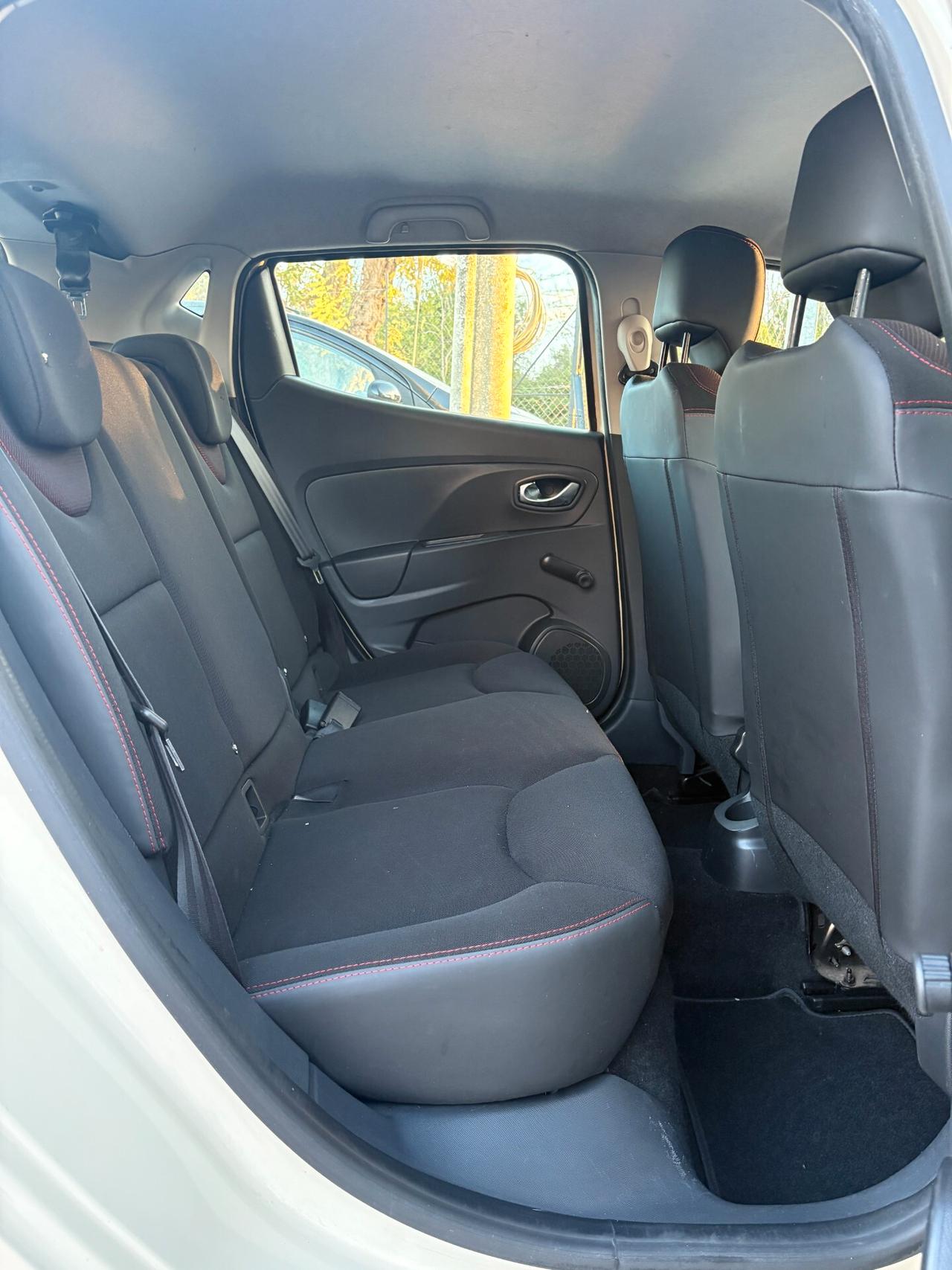 Renault Clio 1.2 75CV GPL 5 porte Costume National