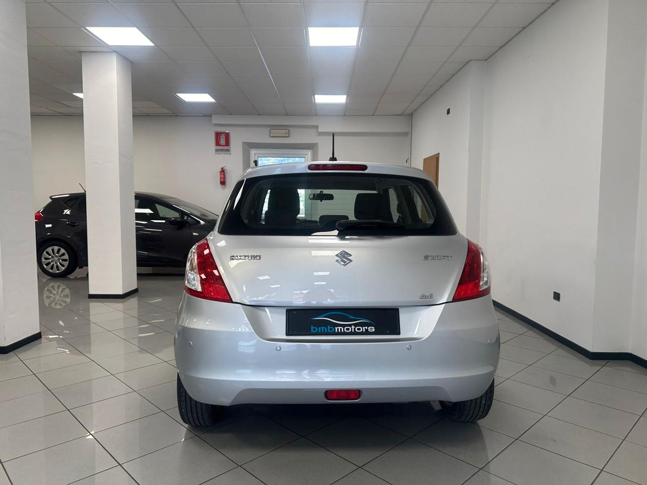 Suzuki Swift 1.2 VVT 4WD 5 porte B-Cool Bi-Color