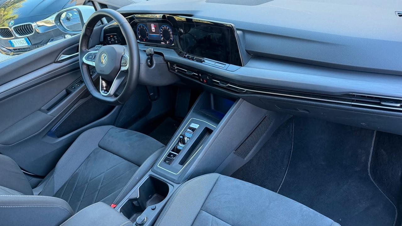 Volkswagen Golf 8 2.0 TDI DSG Style
