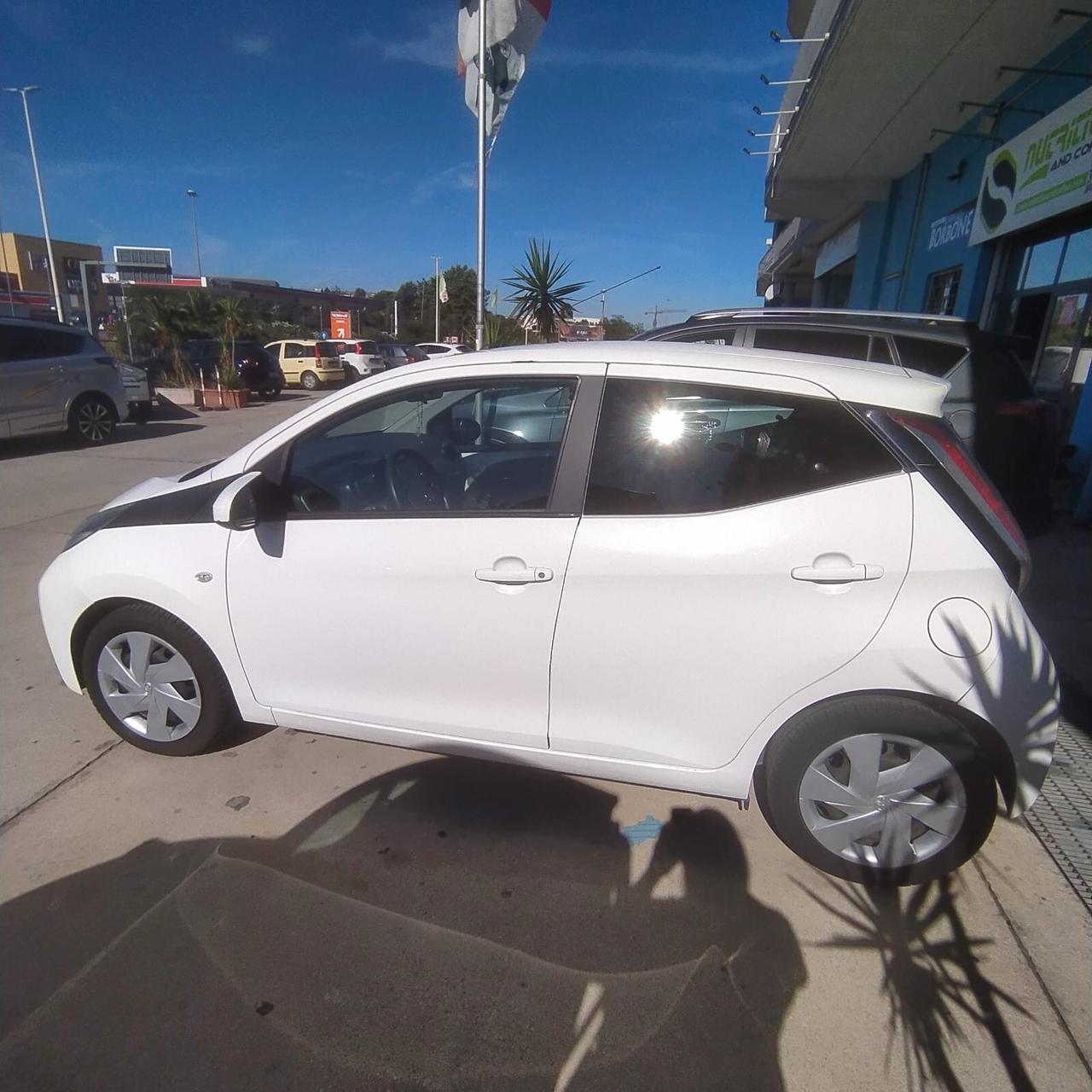 Toyota Aygo 1.0 VVT-i 69 CV 5 porte x-cite TSS MMT