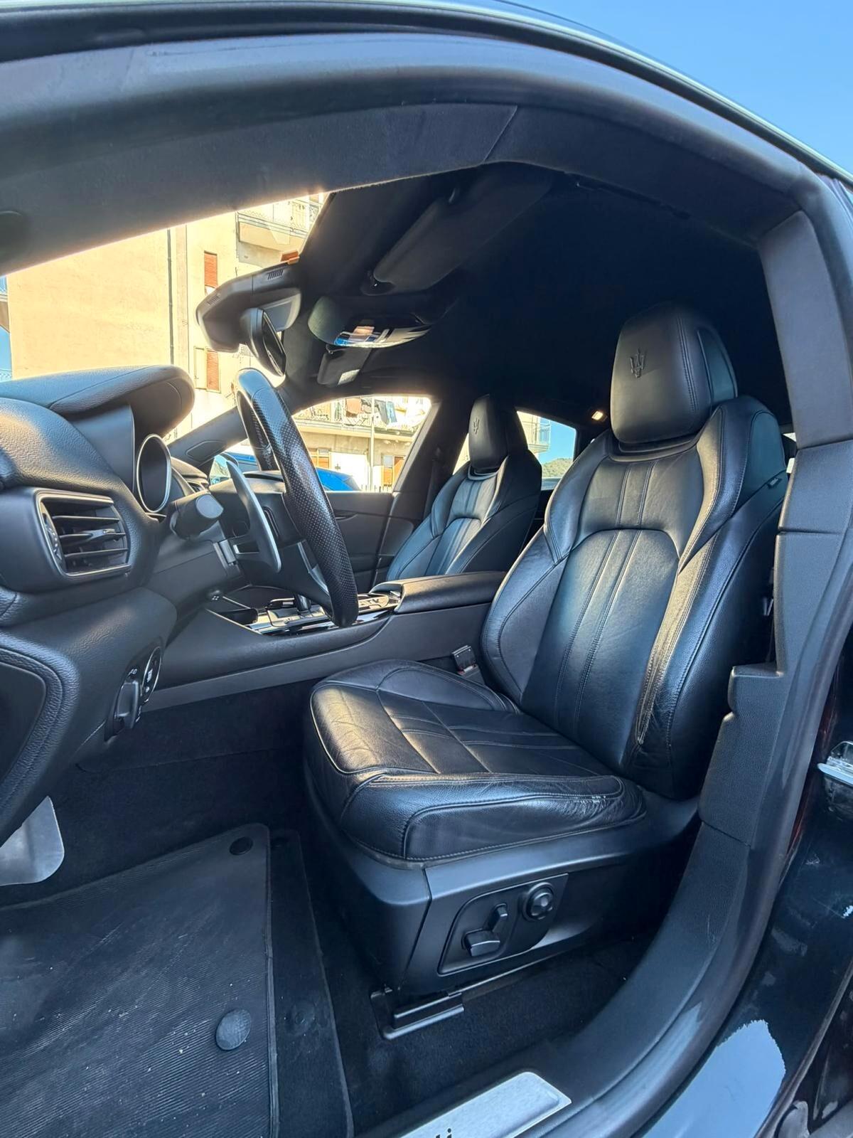 Maserati Levante V6 Diesel 275 CV AWD Granlusso