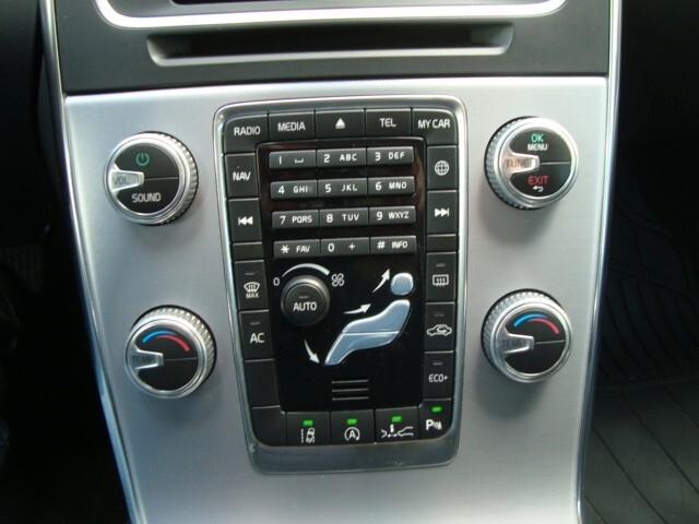 Volvo V60 Cross Country D3 Geartronic Summum