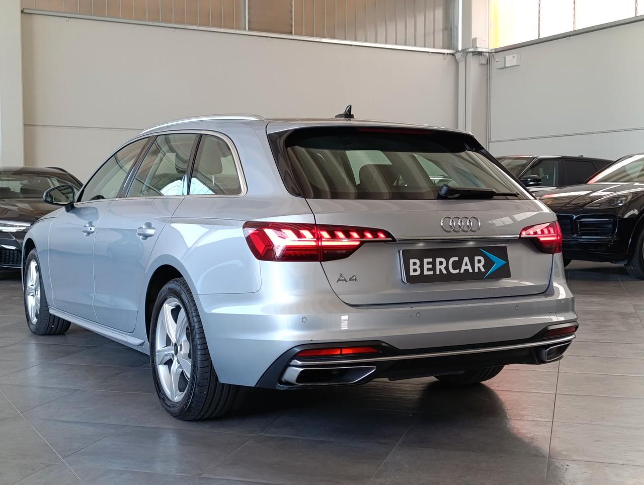 Audi A4 Avant 35 2.0 tdi mhev Business Advanced 163cv s-tronic