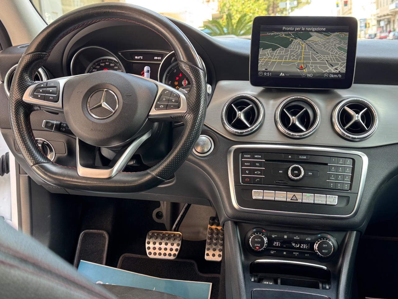 Mercedes-benz CLA 200 d Premium