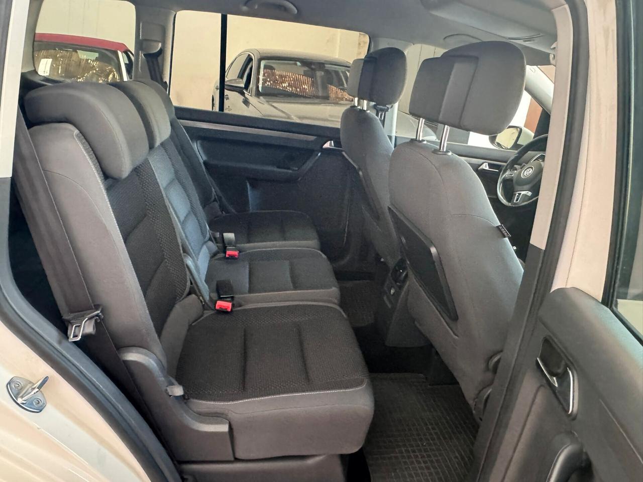 Volkswagen Touran 1.6 7 POSTI AUTOMATICA TDI DSG Comfortline neopat