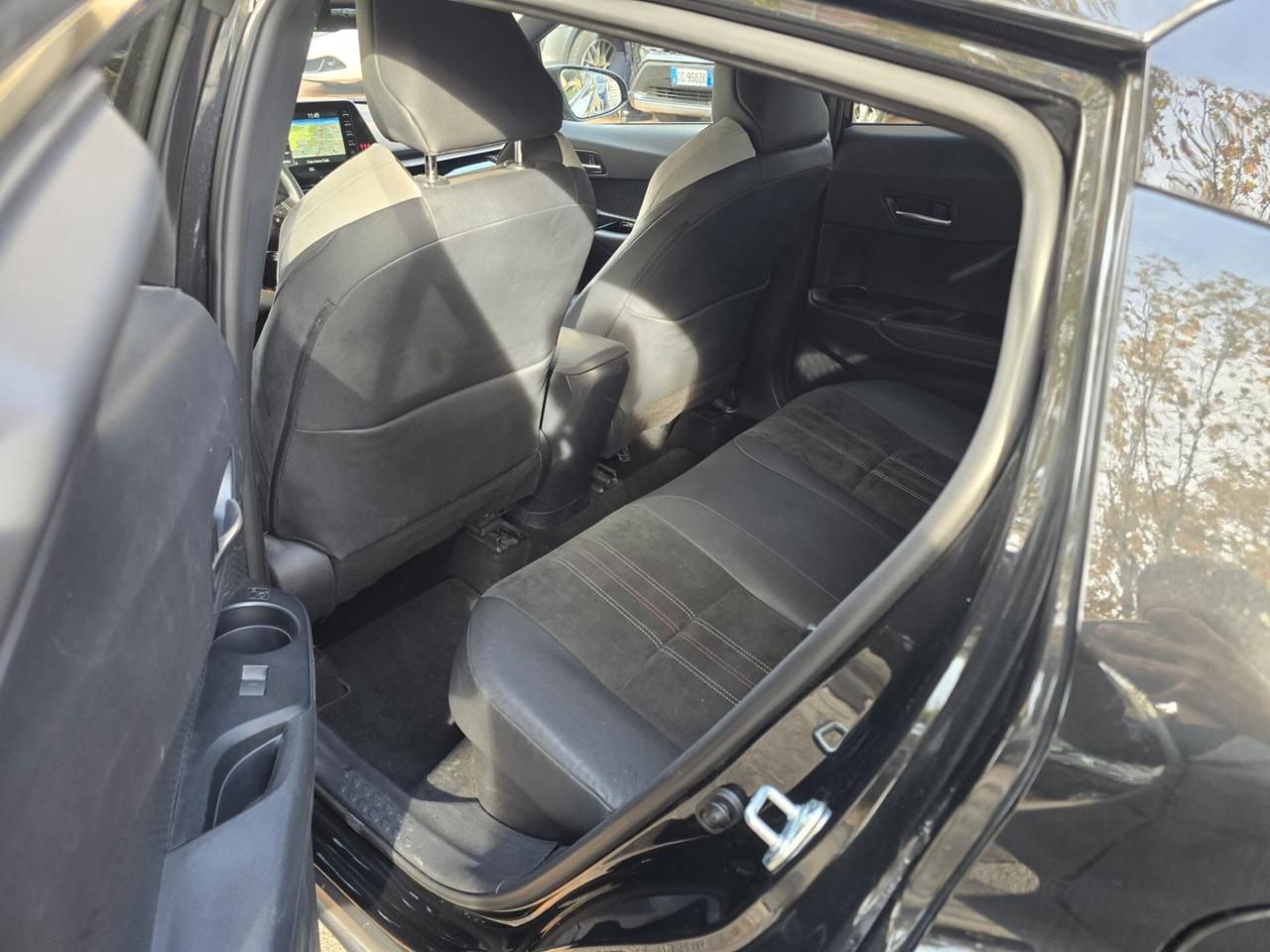 Toyota C-HR 2.0 Hybrid E-CVT GR Sport Black Edition