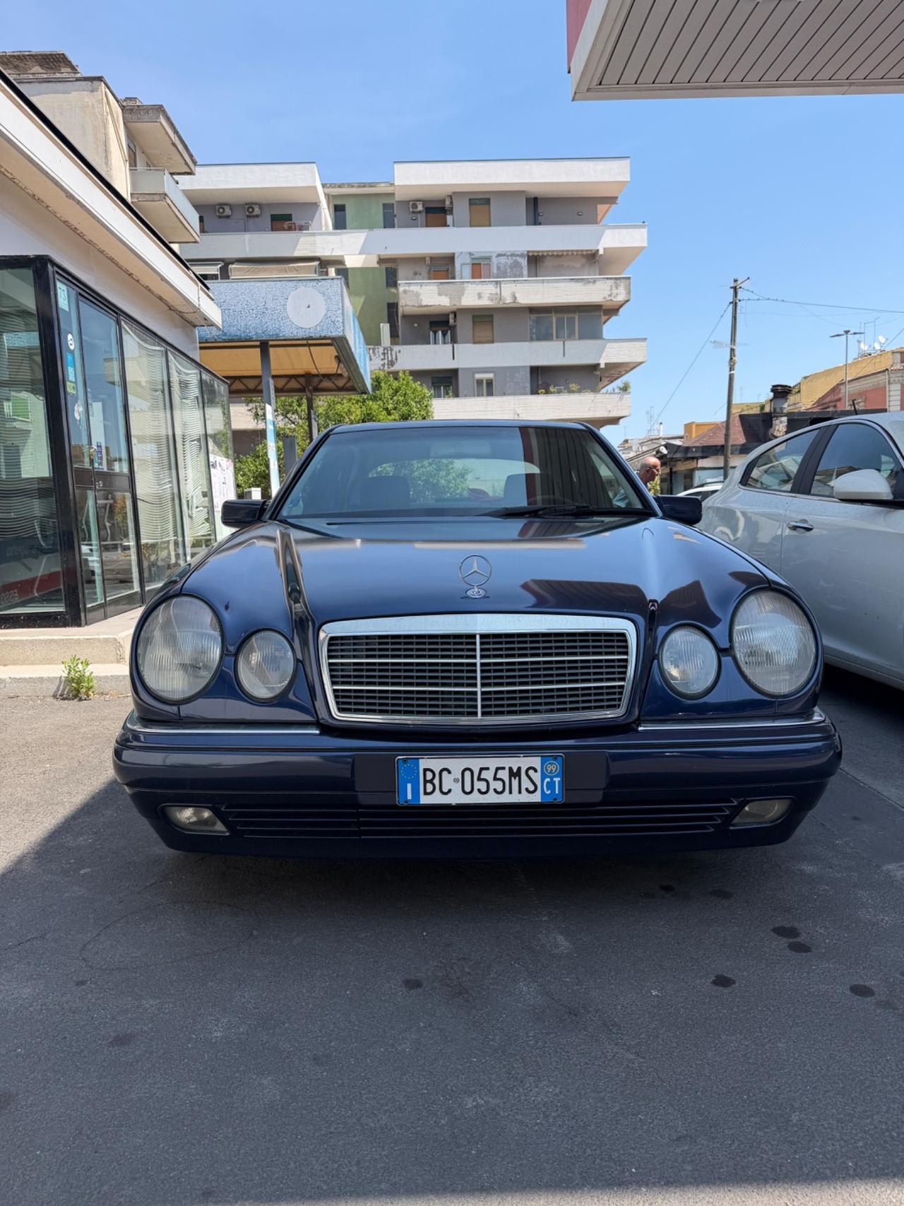 Mercedes-benz E 250 turbodiesel cat Elegance