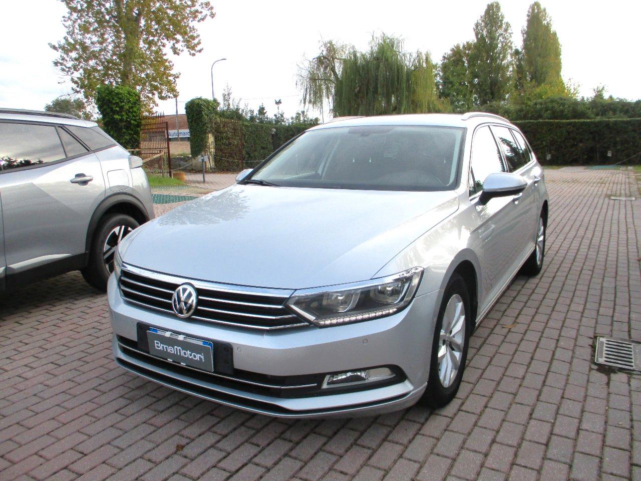 Volkswagen Passat Variant 2.0 tdi Business 150cv dsg NAVI/ACC/SediliRisc