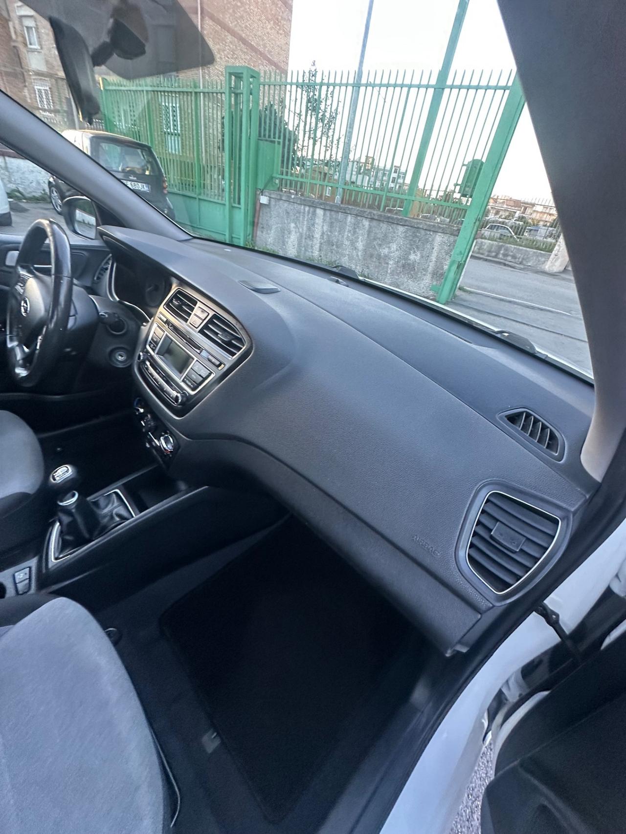 Hyundai i20 1.2 84 CV 5 porte Style